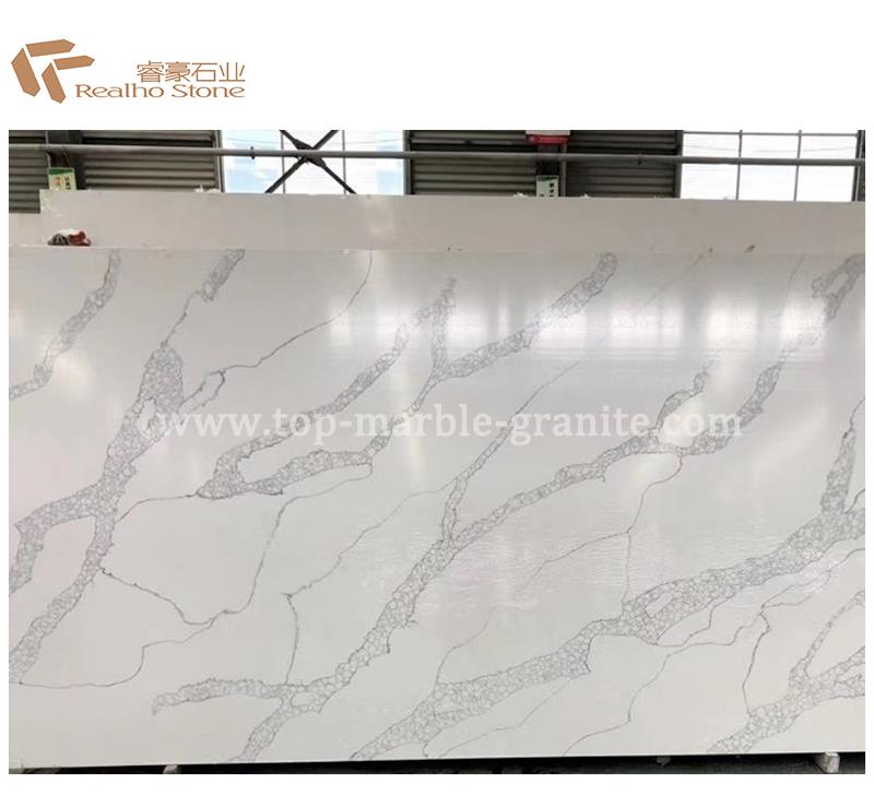 Quart Calcatta White Slabs