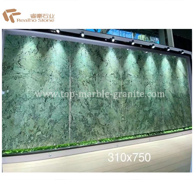 emerald green quartzite