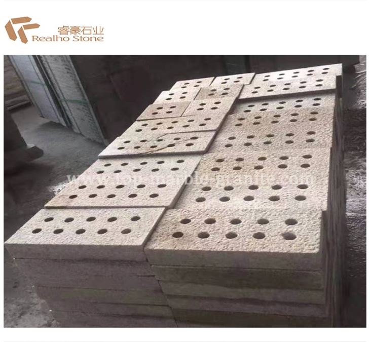 Outdoor Sewer Drain Cover Natural Stone Parking Lot