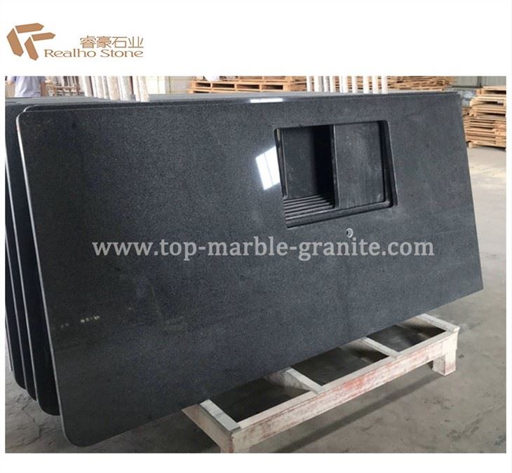 granite kitchen island